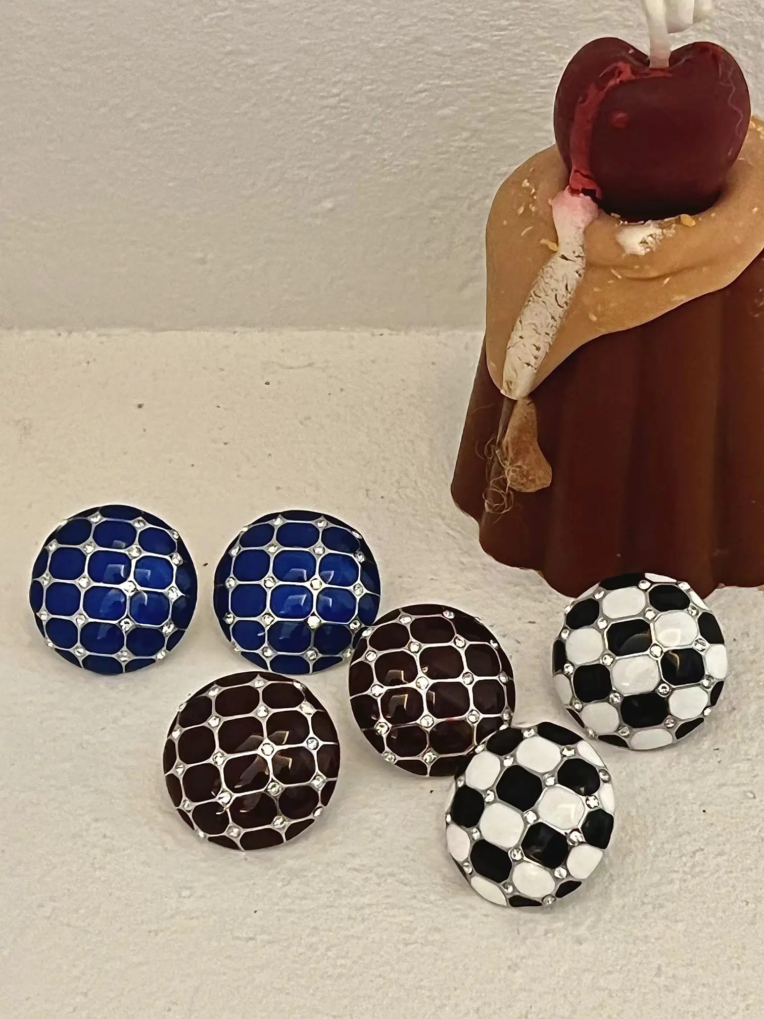 New vintage checkerboard stud earrings 
New vintage checkerboard stud earrings