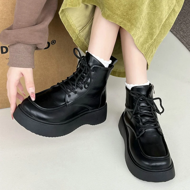 Front Lace-up Combat Boots 5Cm Chunky Heel Platform Women Boots British Style Thick Sole Increase Height Casual Boots M11-86
Front Lace-up Combat Boots 5Cm Chunky Heel Platform Women Boots British Style Thick Sole Increase Height Casual Boots M11-86