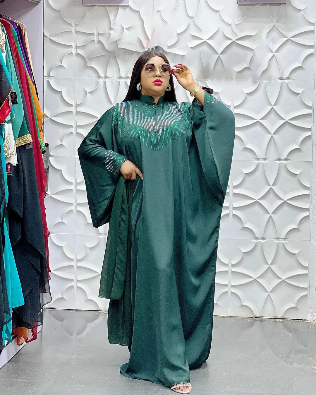 Fashion Style 2023 Spring Summer African Women Long Sleeve V-neck Green Polyester Long Dress African Dresses for Women Abaya
Fashion Style 2023 Spring Summer African Women Long Sleeve V-neck Green Polyester Long Dress African Dresses for Women Abaya