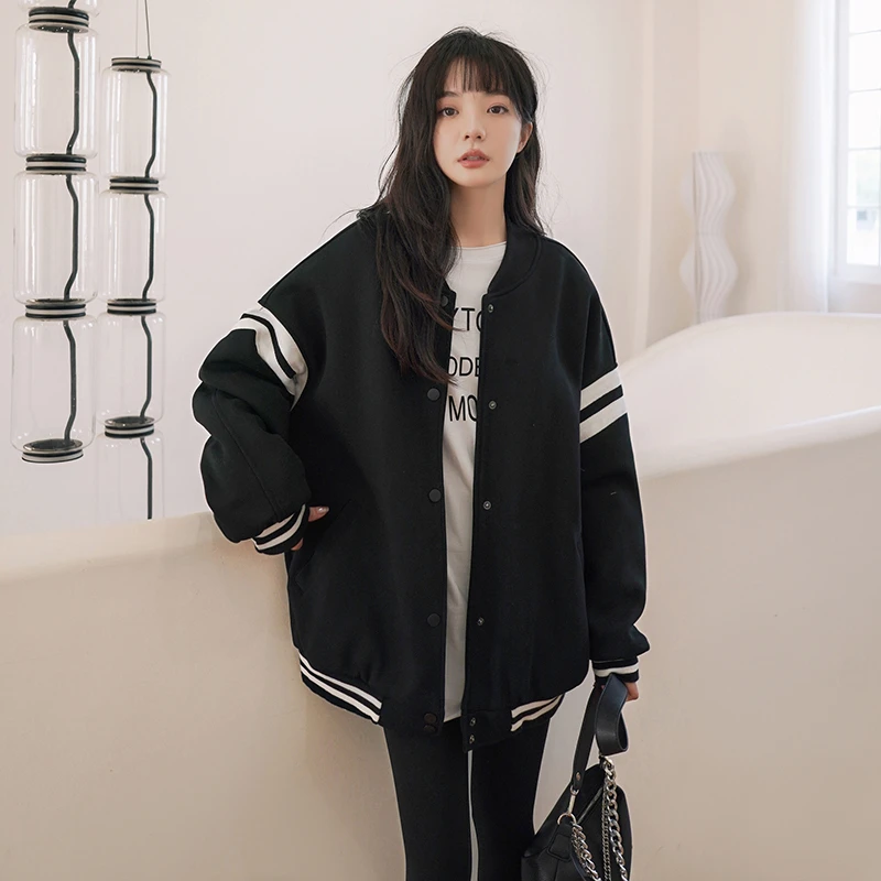 Baseball Uniform Jacket Women's Spring And Autumn New Retro Bomb Street Explosion Jacket Casual Top
Baseball Uniform Jacket Women's Spring And Autumn New Retro Bomb Street Explosion Jacket Casual Top