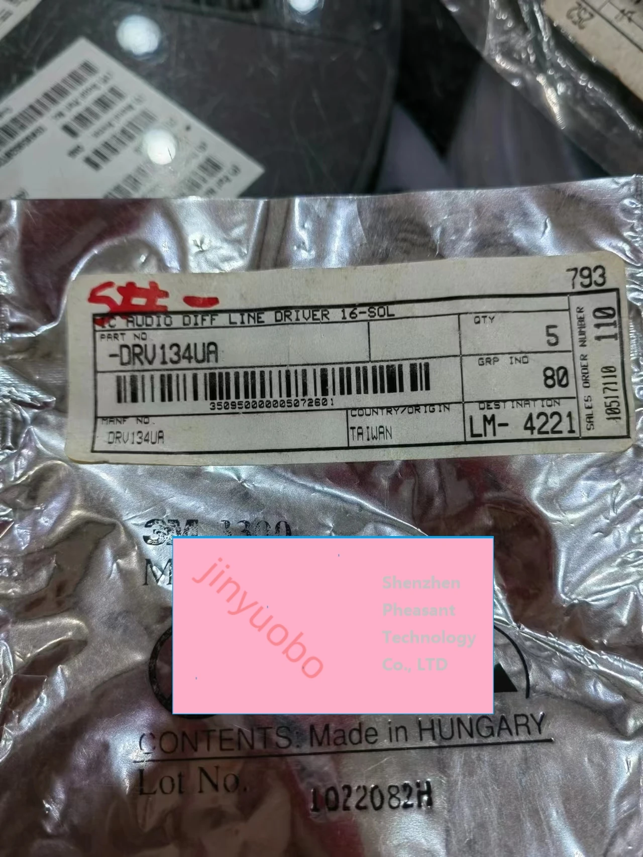 10 шт. DRV134UA DRV134 SOP16 балансировка звука обработка новый оригинальный горячий off the полочка
10 шт. DRV134UA DRV134 SOP16 балансировка звука обработка новый оригинальный горячий off the полочка