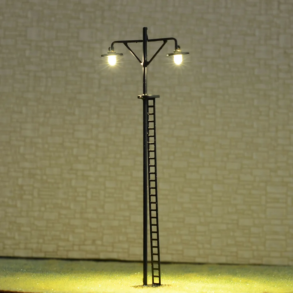 LED Lights Yard Lights 4x Lights 4x Resistors HO Scale Hobbies LED Lamps 20mA 3V DC 4 Set For OO/HO Scale Layouts
LED Lights Yard Lights 4x Lights 4x Resistors HO Scale Hobbies LED Lamps 20mA 3V DC 4 Set For OO/HO Scale Layouts