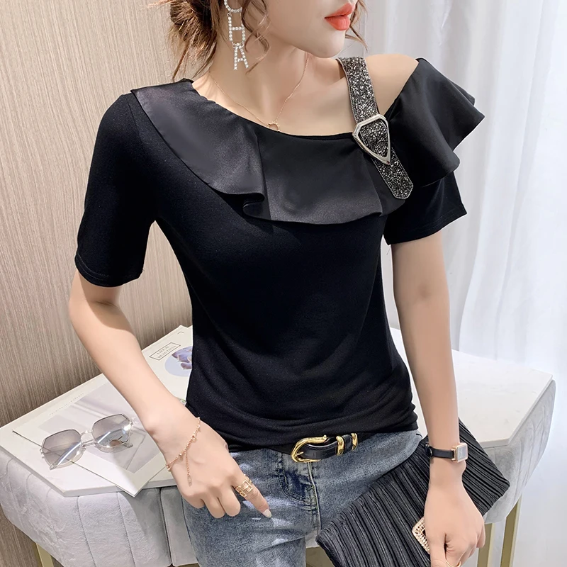 2023 New Summer European Style T-Shirt Chic Sexy Off Shoulder Skew Collar Diamonds Ruffles Women's Tops Short Sleeve Tees 33044
2023 New Summer European Style T-Shirt Chic Sexy Off Shoulder Skew Collar Diamonds Ruffles Women's Tops Short Sleeve Tees 33044