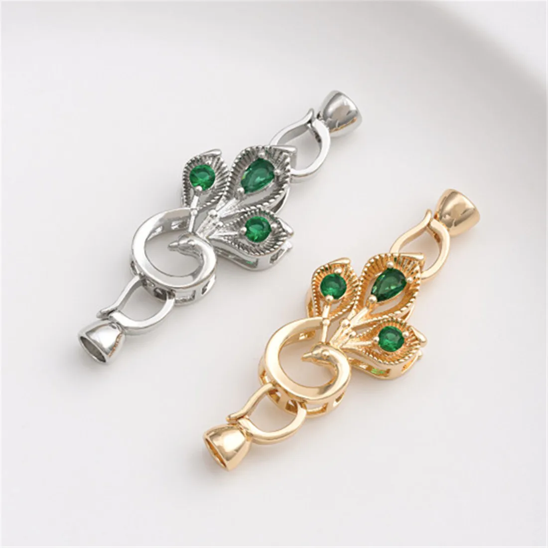 

14K Gold Inlaid Green Zircon Peacock Pearl Buckle Handcrafted DIY Pearl Necklace Sweater Chain Connecting Buckle C007