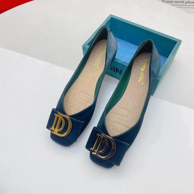 Korean Style Women Shoes Spring/Summer New Mary Jane Shoes Large Size 44 45 Flat Shoes Women Metal Buckle Luxury Designer Shoes
Korean Style Women Shoes Spring/Summer New Mary Jane Shoes Large Size 44 45 Flat Shoes Women Metal Buckle Luxury Designer Shoes