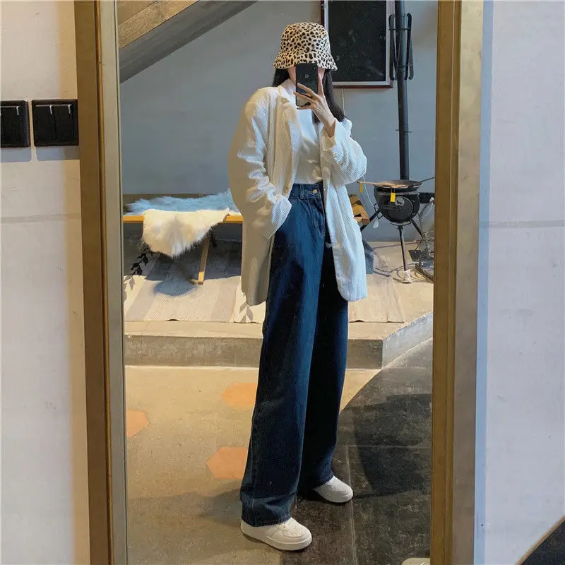 New Fashion High-quality Design Sense Jeans High Waist Slim Loose Students Straight Wide-leg Pants Dad Mopping Pants Trendy
New Fashion High-quality Design Sense Jeans High Waist Slim Loose Students Straight Wide-leg Pants Dad Mopping Pants Trendy