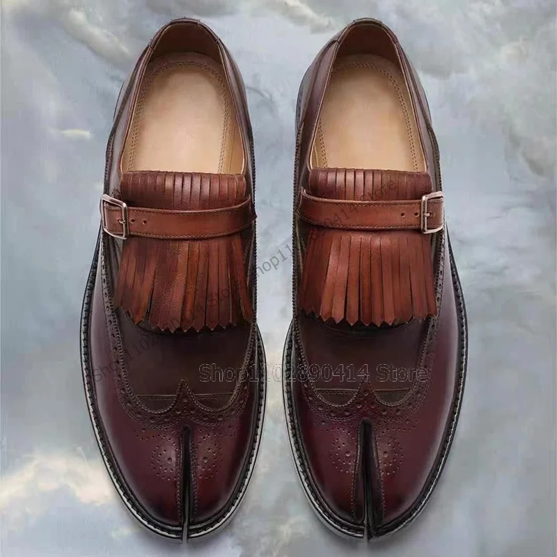 

Brown Tassels Buckle Decor Horse Hoof Men Shoes Fashion Slip On Male Shoes Luxury Handmade Party Feast Banquet Men Dress Shoes