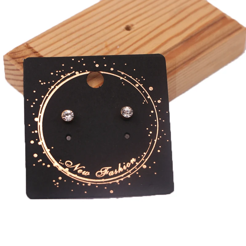 50pcs 5x5cm 4.5x6cm Black Cardboard Jewelry Earring Display Cards Earrings Studs Clip Packaging Card Hanging Label Tags Custom
50pcs 5x5cm 4.5x6cm Black Cardboard Jewelry Earring Display Cards Earrings Studs Clip Packaging Card Hanging Label Tags Custom