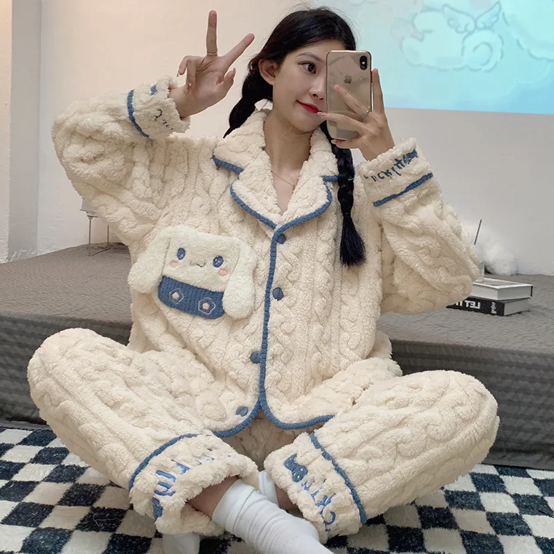 Kawaii Sanrio Kuromi Cinnamoroll Stellalou Cute Cartoon Autumn Winter Ladies Coral Fleece Pajamas Thick Plus Fleece Home Suit
Kawaii Sanrio Kuromi Cinnamoroll Stellalou Cute Cartoon Autumn Winter Ladies Coral Fleece Pajamas Thick Plus Fleece Home Suit