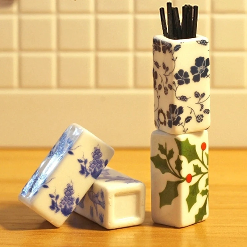 1:12 Dollhouse Miniature Chinese Ceramics Chopsticks Tube Tableware Model Kitchen Decor Toy Doll House Living Scene Decor
1:12 Dollhouse Miniature Chinese Ceramics Chopsticks Tube Tableware Model Kitchen Decor Toy Doll House Living Scene Decor