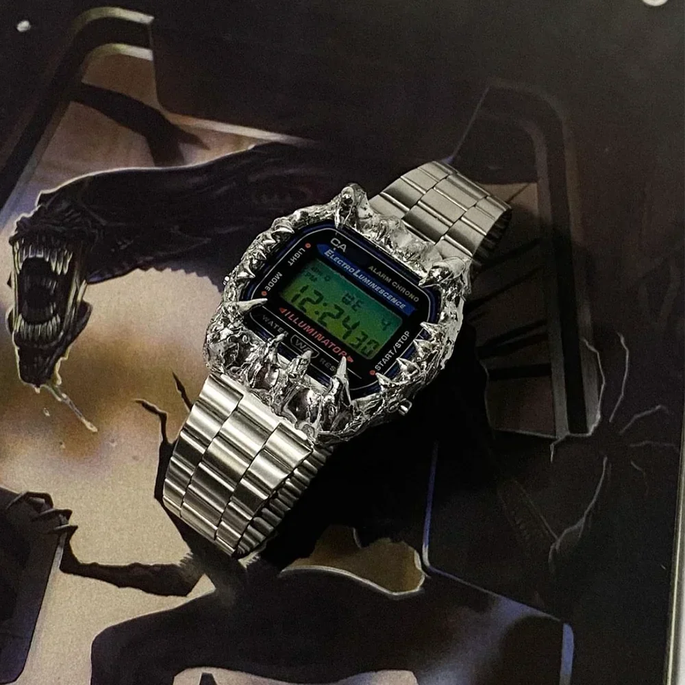 Alien Dragon Claw Personalized Electronic Watch Trendy Men Hip Hop Street Rap Advanced Watch Waterproof Limited Edition
Alien Dragon Claw Personalized Electronic Watch Trendy Men Hip Hop Street Rap Advanced Watch Waterproof Limited Edition