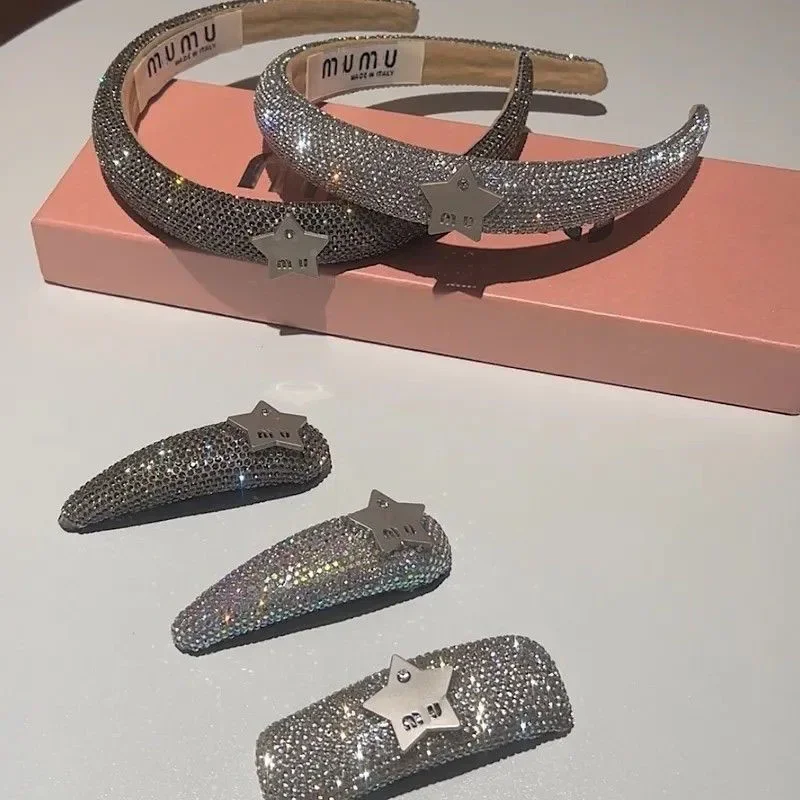 Серая модная повязка на голову с надписью для девушек, круглая бриллиантовая модная повязка для волос для женщин
Серая модная повязка на голову с надписью для девушек, круглая бриллиантовая модная повязка для волос для женщин