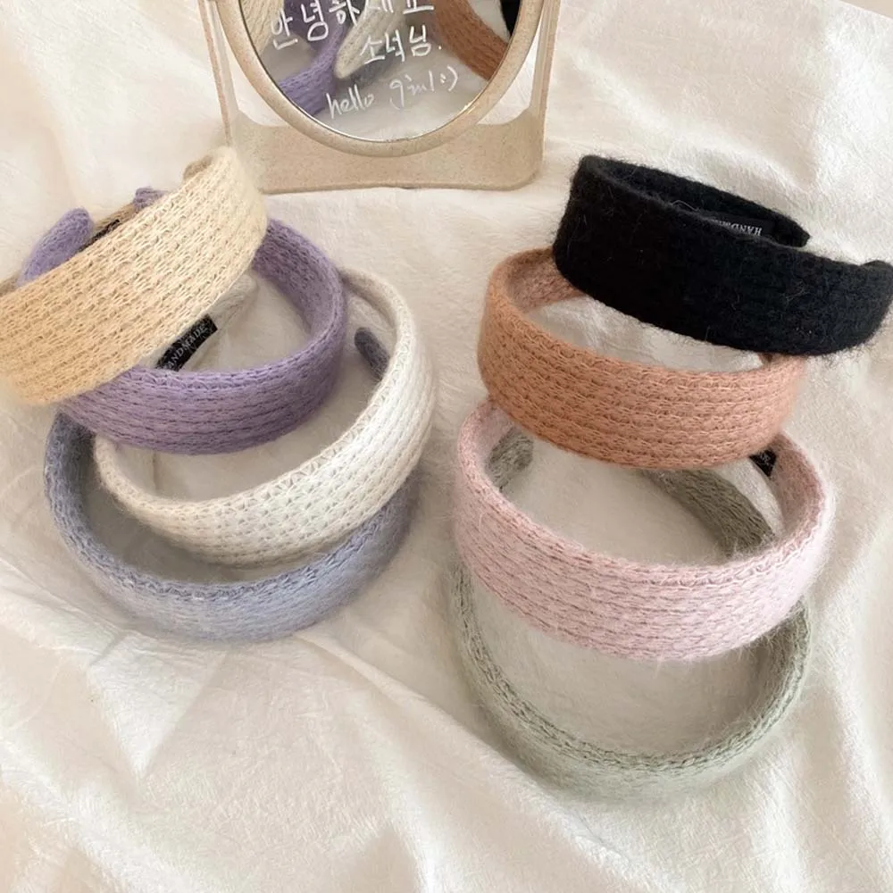 Simple Temperament Women Mohair Solid Color Korean Hair Accessories Hair Hoop Woolen Thread Headband Knitted Hair Band
Simple Temperament Women Mohair Solid Color Korean Hair Accessories Hair Hoop Woolen Thread Headband Knitted Hair Band