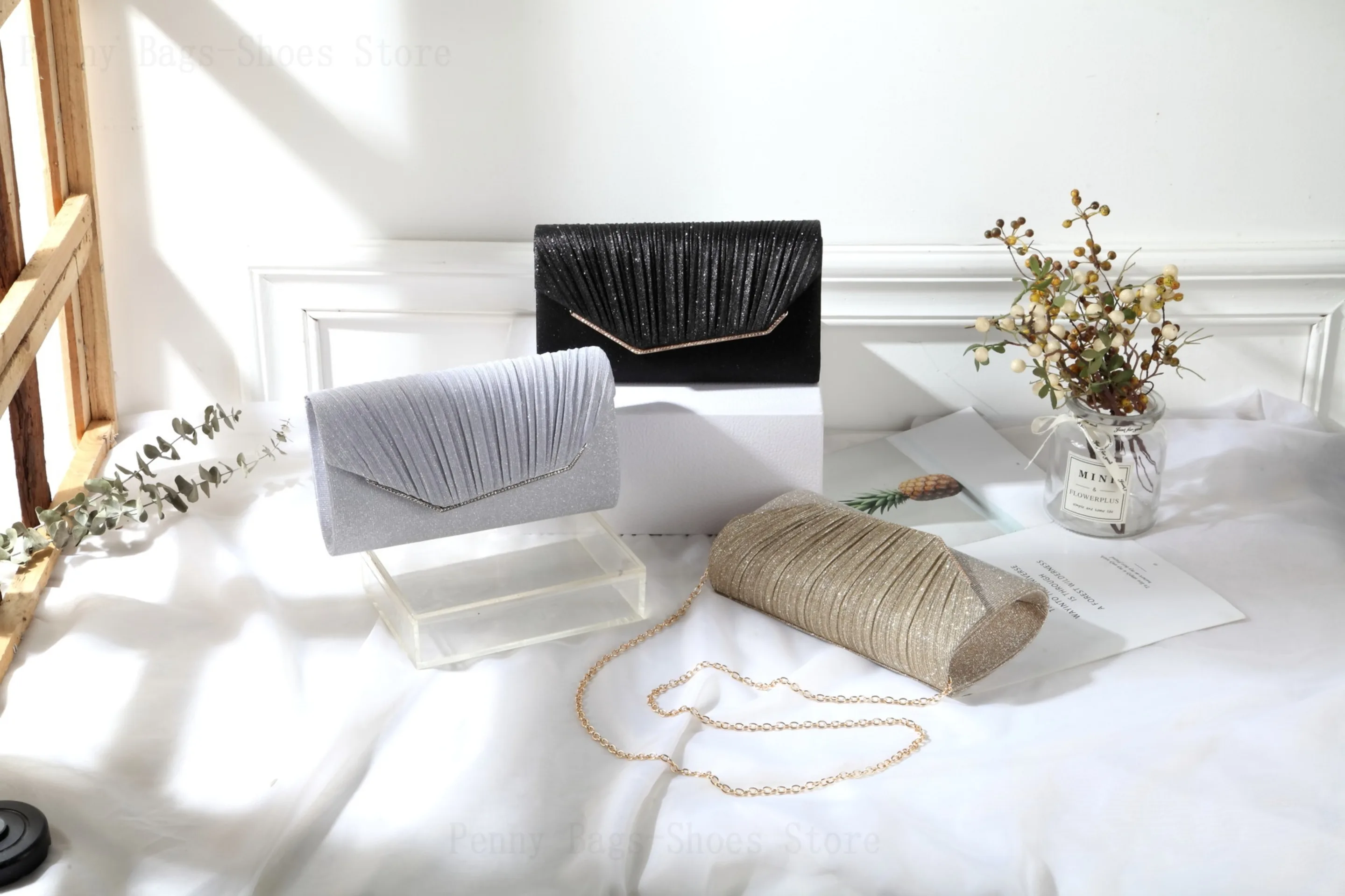 Новинка 2023, плиссированная Банкетная сумка со сверкающими стразами, сумка для платья, сумка-клатч, сумка для ужина, женская сумка-клатч
Новинка 2023, плиссированная Банкетная сумка со сверкающими стразами, сумка для платья, сумка-клатч, сумка для ужина, женская сумка-клатч