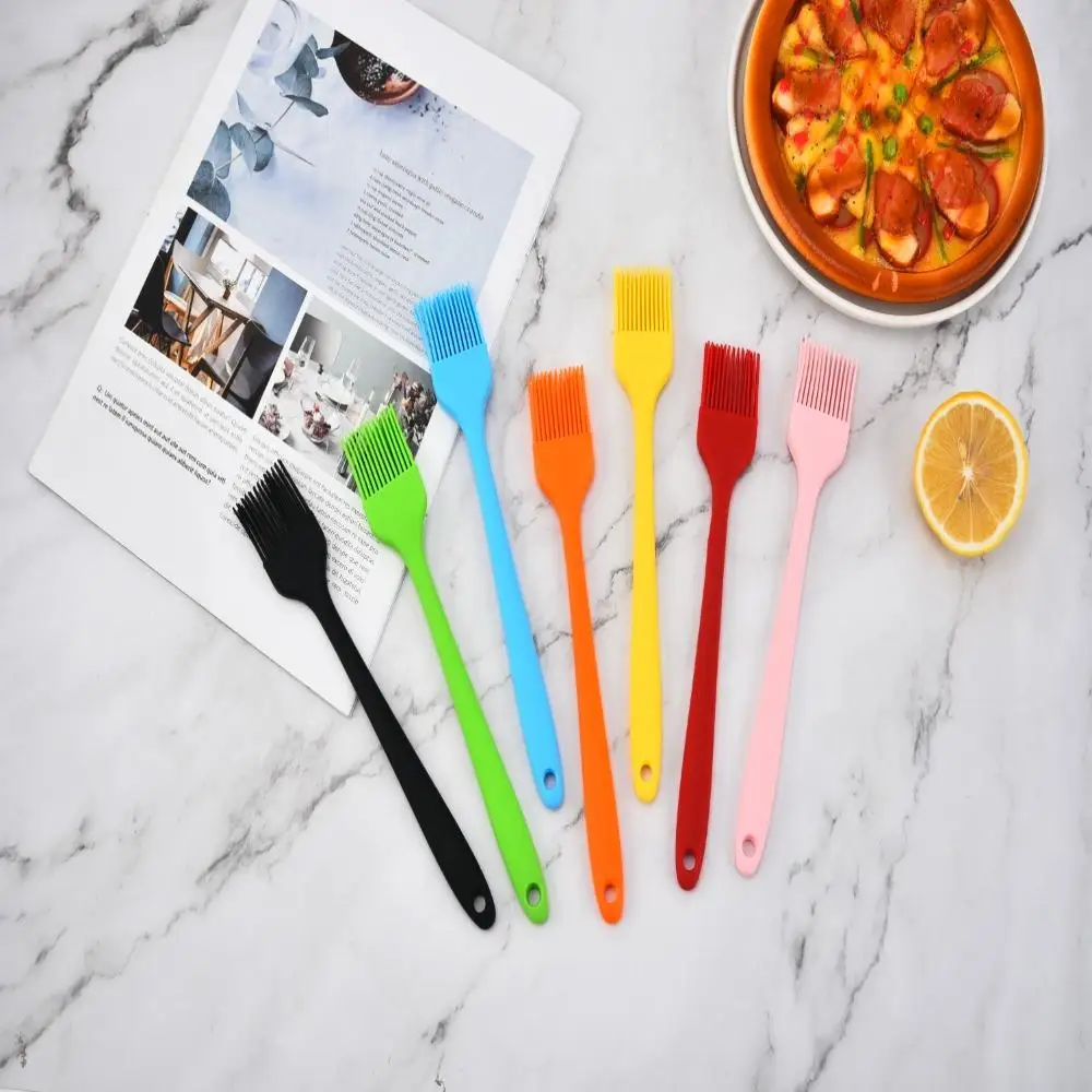 Safe Barbecue Reusable Kitchen Supplies Heat Resistant Silicone Oil Brush Baking Paint Brush Baking Pastry Brush
Safe Barbecue Reusable Kitchen Supplies Heat Resistant Silicone Oil Brush Baking Paint Brush Baking Pastry Brush