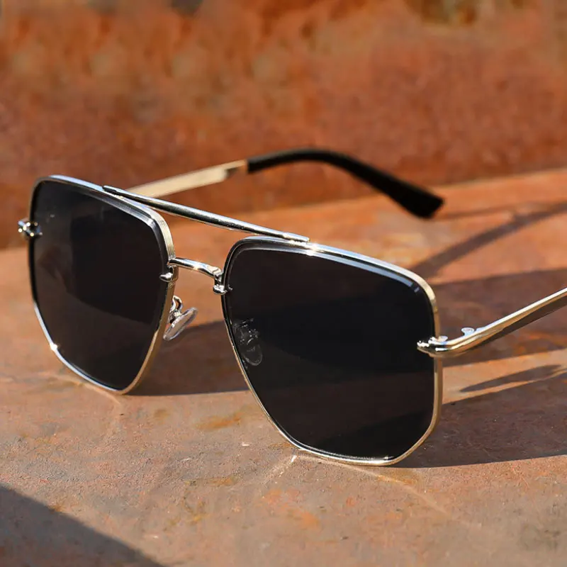 Fashion Oversized Metal Frame Sunglasses Men Women Brand Pilot Gradient Eyewear Vintage Driving Gafas Oculos De Sol Male
Fashion Oversized Metal Frame Sunglasses Men Women Brand Pilot Gradient Eyewear Vintage Driving Gafas Oculos De Sol Male