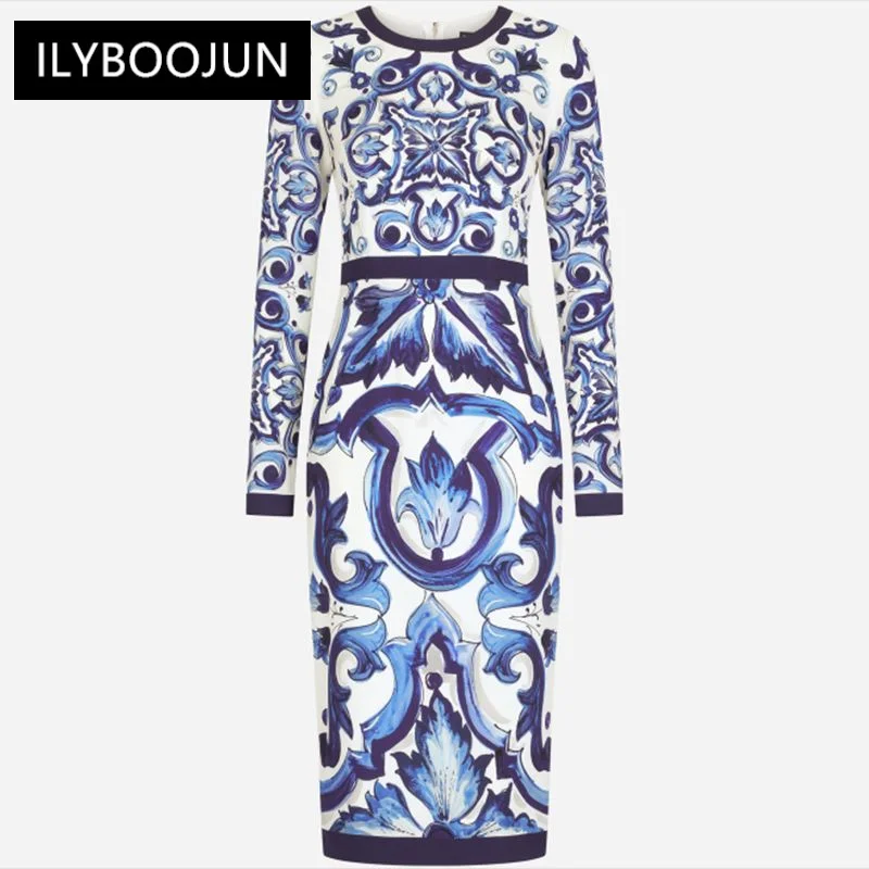 Summer Fashion Designer Vintage Cotton Dress Women O-neck Blue And White Porcelain Printing Package Buttocks Midi Dress
Summer Fashion Designer Vintage Cotton Dress Women O-neck Blue And White Porcelain Printing Package Buttocks Midi Dress