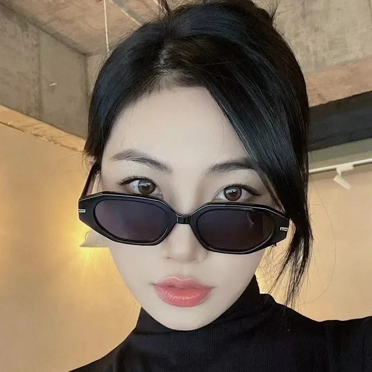 Sunglasses women Europe and the United States retro cat eye Y2K funny street shot glasses sunscreen myopia sunglasses men
Sunglasses women Europe and the United States retro cat eye Y2K funny street shot glasses sunscreen myopia sunglasses men