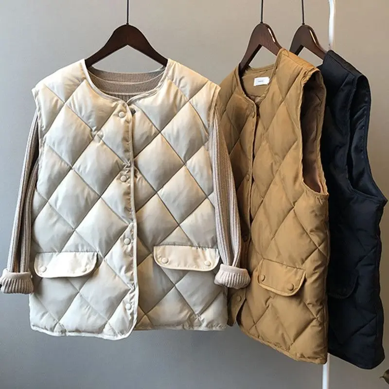 Winter Women's Jacket Sleeveless Cardigan Cotton Padded Jacket Vest Warm Fashion Coat Oversize Diamond Lattice Puff Waistcoat
Winter Women's Jacket Sleeveless Cardigan Cotton Padded Jacket Vest Warm Fashion Coat Oversize Diamond Lattice Puff Waistcoat