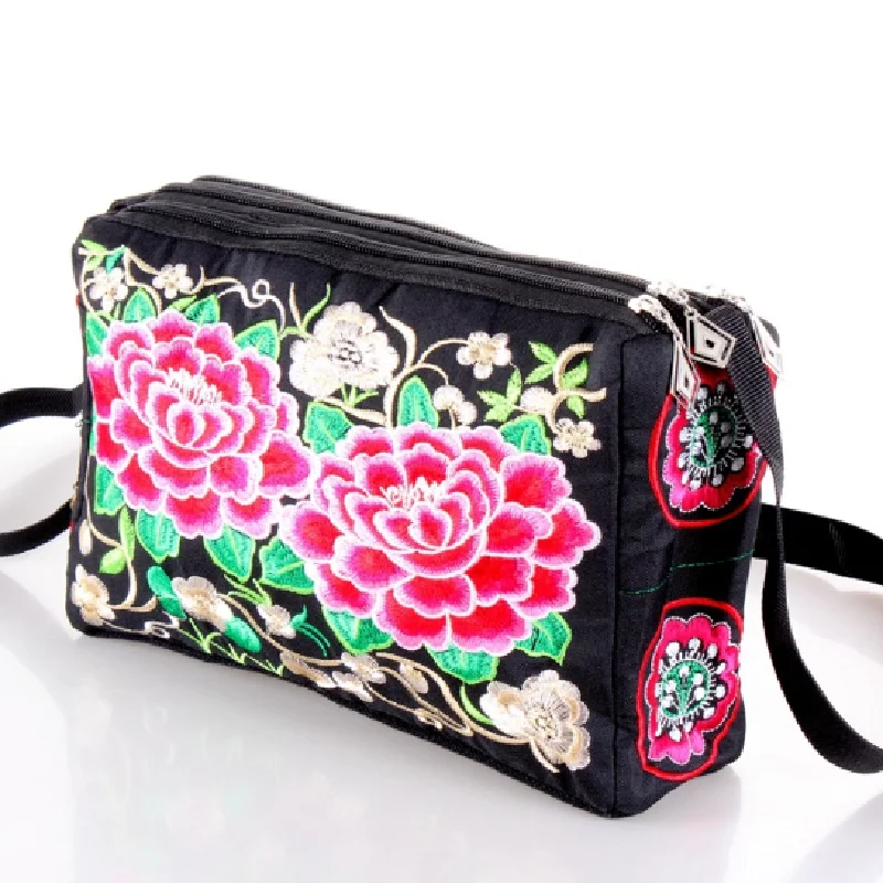 Women Shoulder Bag Travel Pouch Vintage Chinese style Floral Embroidered Crossbody Zip Bag Embroidered Mobile Phone Bag 
Women Shoulder Bag Travel Pouch Vintage Chinese style Floral Embroidered Crossbody Zip Bag Embroidered Mobile Phone Bag
