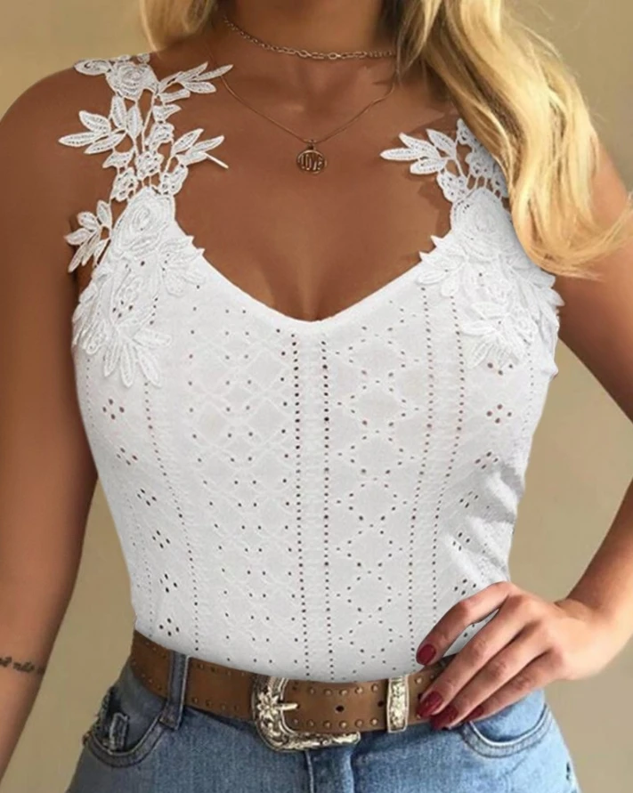 

Elegant Women's Vest 2024 New Summer Contrast Lace Eyelet Embroidery Cami Top Daily Vacation Sleeveless V-Neck Tops