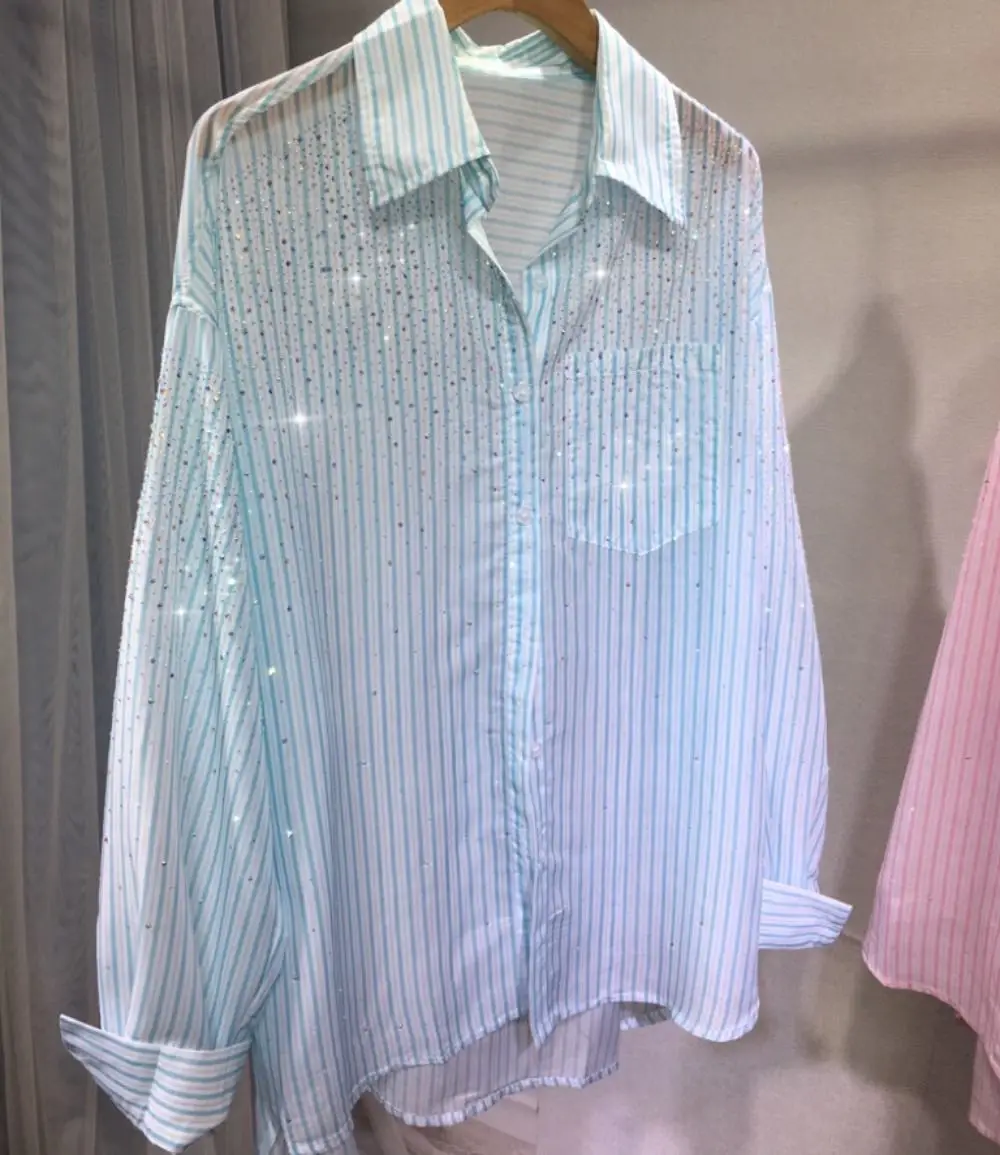 European High-end Hot Diamond Shirt Blouse Women's Light Thin Lapel Loose Stripe Sunscreen Shirt Medium Long Sleeve Summer Top
European High-end Hot Diamond Shirt Blouse Women's Light Thin Lapel Loose Stripe Sunscreen Shirt Medium Long Sleeve Summer Top