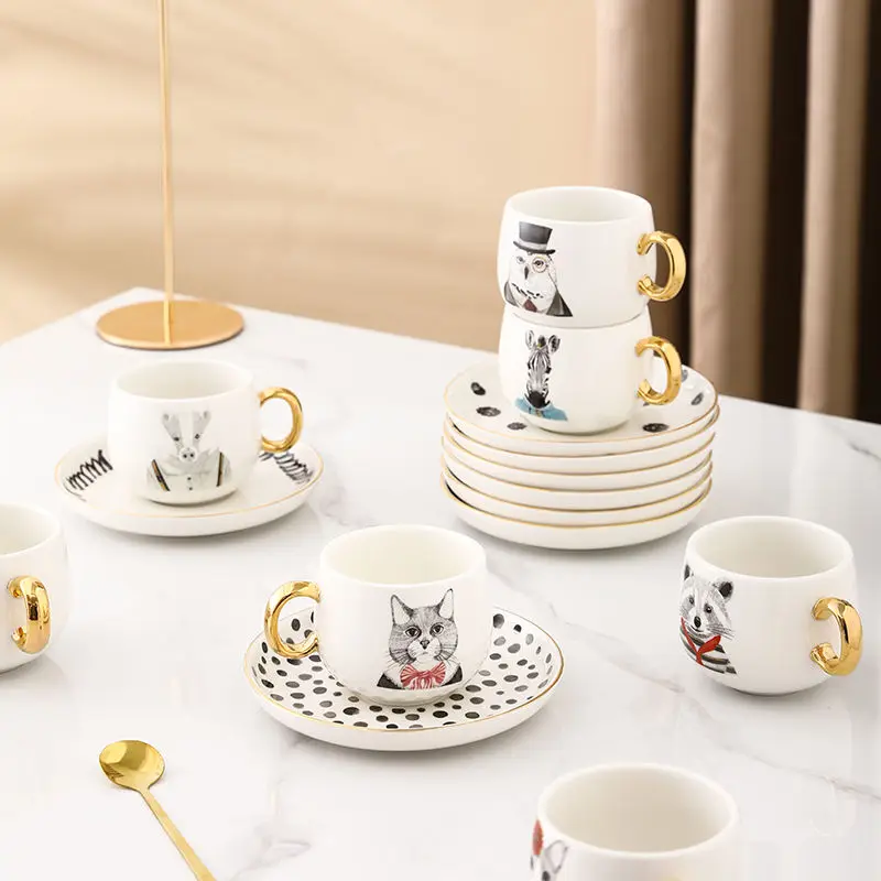 European-style coffee cup with spoon tracing gold coffee cup saucer flower tea cup saucer set juego de tazasde cafe japanese cup
European-style coffee cup with spoon tracing gold coffee cup saucer flower tea cup saucer set juego de tazasde cafe japanese cup