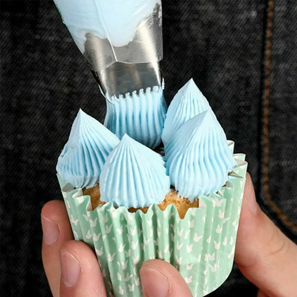 4Pcs Baking Tool Set Square Round Shaped Combination Icing Piping Nozzles Cake Biscuit Dessert Cream DIY Decoration Tool
4Pcs Baking Tool Set Square Round Shaped Combination Icing Piping Nozzles Cake Biscuit Dessert Cream DIY Decoration Tool