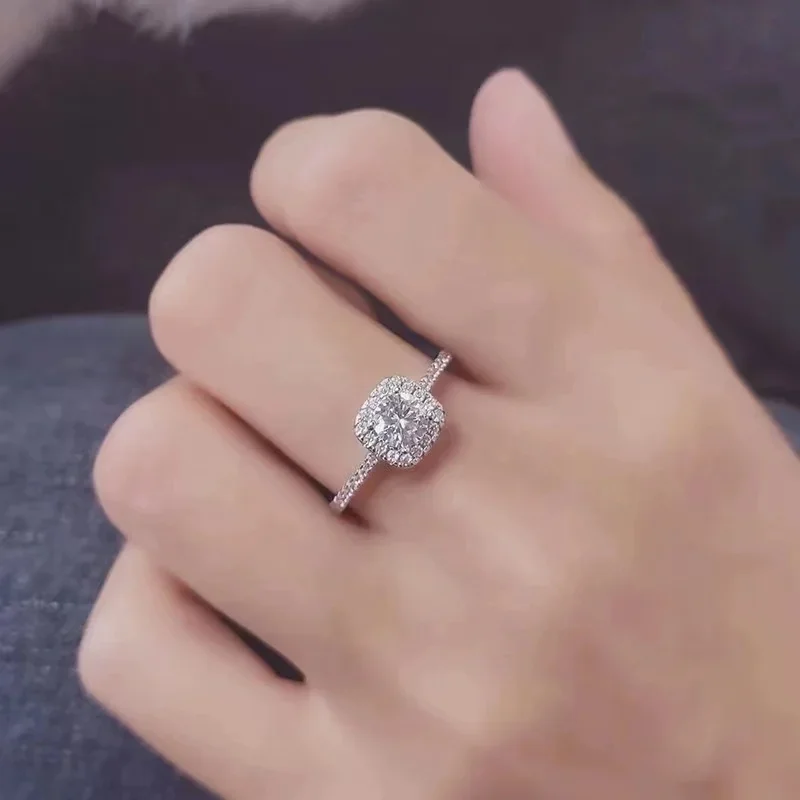 S925 silver cushion cut moissanite ring pass pen test GRA certificate wedding band engagement ring customized 10K 14K 18K
S925 silver cushion cut moissanite ring pass pen test GRA certificate wedding band engagement ring customized 10K 14K 18K