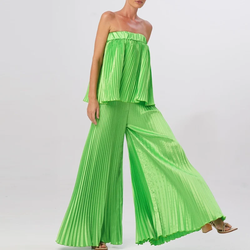 Fashion Boho Pleated Women Trousers Suits Elegant Sexy Strapless Tops And Wide Leg Flare Pants Two Piece Set High Street Outfits
Fashion Boho Pleated Women Trousers Suits Elegant Sexy Strapless Tops And Wide Leg Flare Pants Two Piece Set High Street Outfits