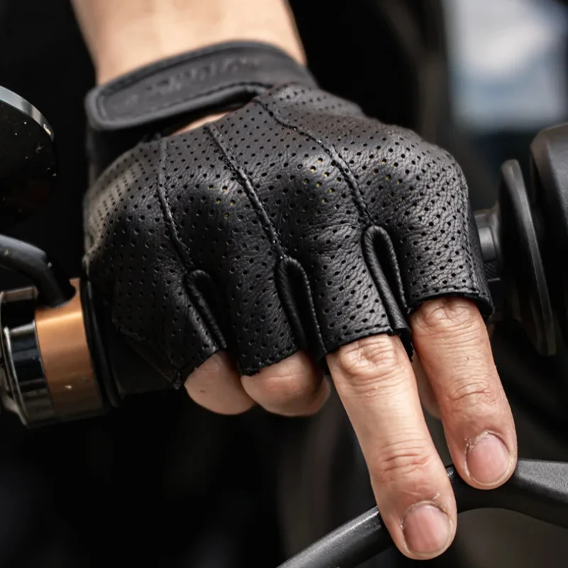 Motorcycle Summer Outdoor Rider Protective Gloves Comfortable Perforated Breathable Drop Resistant Half Finger Leather Gloves
Motorcycle Summer Outdoor Rider Protective Gloves Comfortable Perforated Breathable Drop Resistant Half Finger Leather Gloves