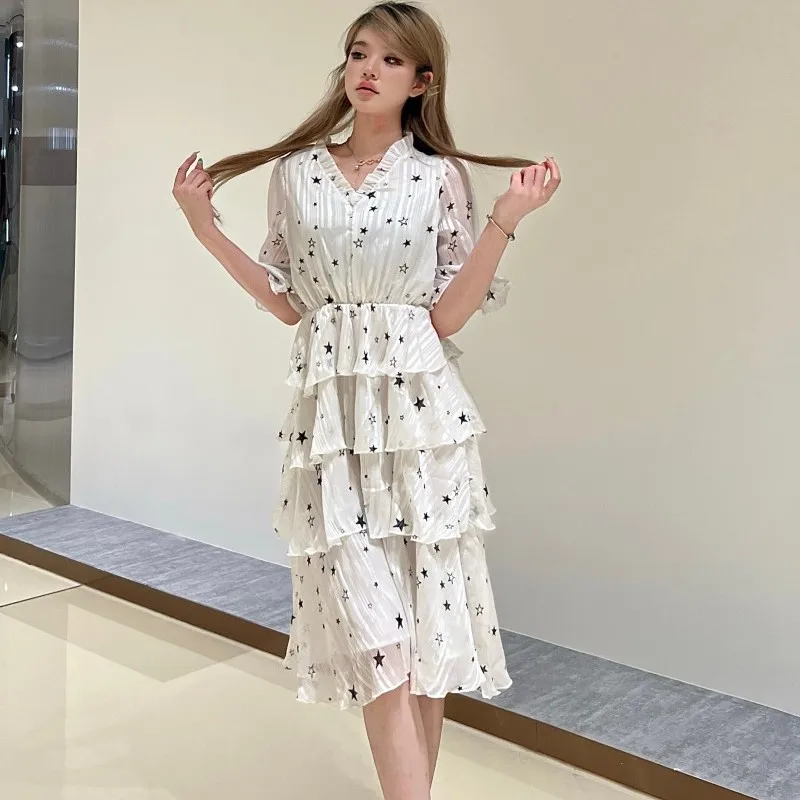 

2023 Summer New Dress Fairy Wind Tender High Waisted Lady V-Neck Collet Wave Point Printing Ruffle Edge Fold Free Shipping