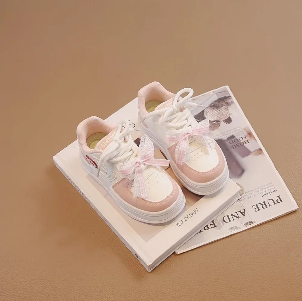 أحذية رياضية للفتيات المراهقات على الطراز الكوري، موضة عصرية من الجلد الصناعي، أحذية رياضية للأطفال مضادة للانزلاق وقابلة للتنفس. أحذية رياضية للفتيات المراهقات على الطراز الكوري، موضة عصرية من الجلد الصناعي، أحذية رياضية للأطفال مضادة للانزلاق وقابلة للتنفس.