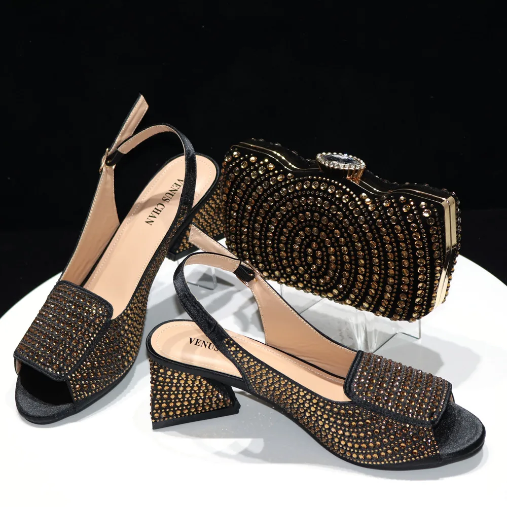 2024 Black Sandals Muller Shoes High Heels Pointed Women's Spring Summer Autumn Slippers Women's Party Stripping Shoes 37-43
2024 Black Sandals Muller Shoes High Heels Pointed Women's Spring Summer Autumn Slippers Women's Party Stripping Shoes 37-43