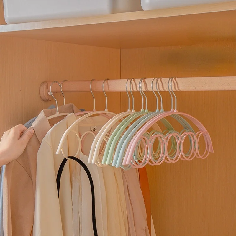 Shawl Scarf Hanger Belt Tie 5 Ring Rack Organizer Holder Hook Display Hanger 41*23cm
Shawl Scarf Hanger Belt Tie 5 Ring Rack Organizer Holder Hook Display Hanger 41*23cm
