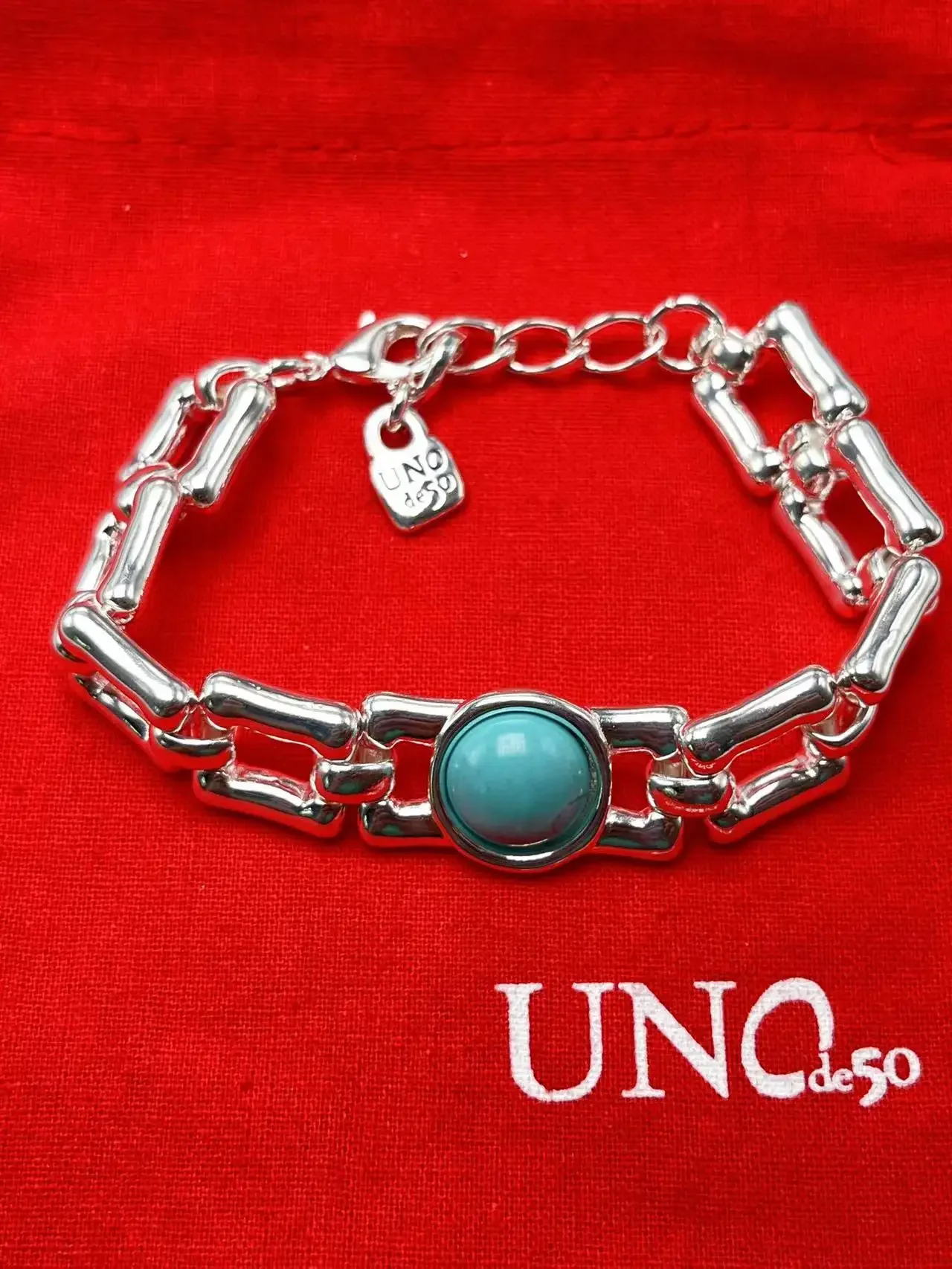 Новинка 2023 г., самый продаваемый модный креативный изысканный жемчужный браслет UNOde50 в Испании, Женская романтическая Подарочная сумка для ювелирных изделий 
Новинка 2023 г., самый продаваемый модный креативный изысканный жемчужный браслет UNOde50 в Испании, Женская романтическая Подарочная сумка для ювелирных изделий