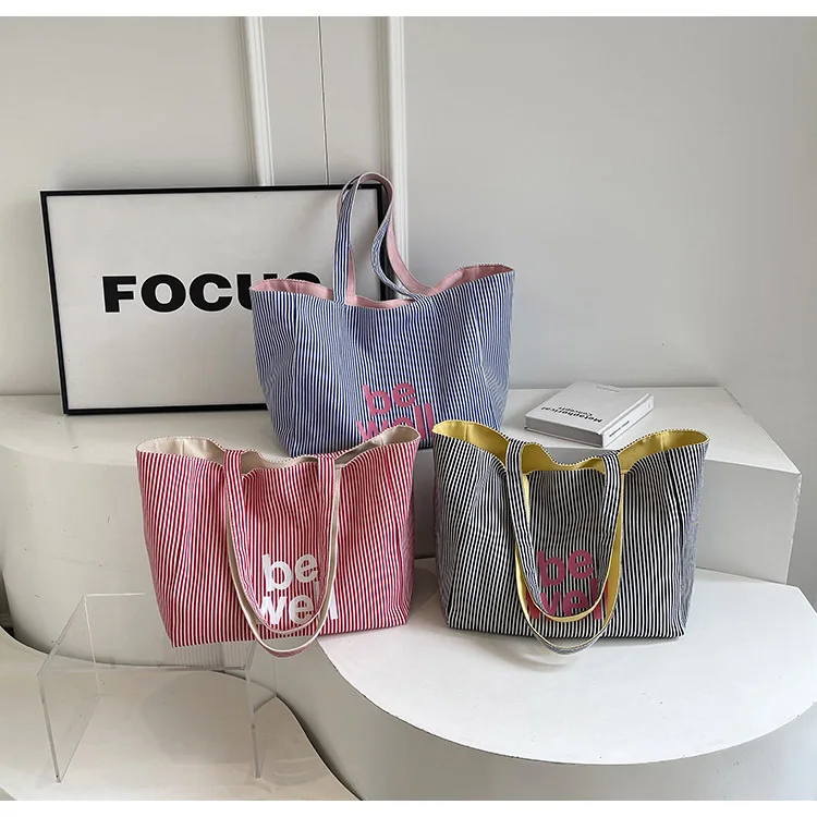 2025 New Fashion Striped Women's Shoulder Bag 10 S4bace9b14ef047c4a693e38b21c7eb80Y