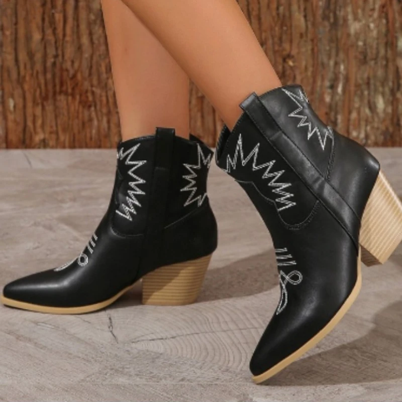 

Женские ботильоны с вышивкой, женские осенние ковбойские ботинки с острым носком на высоком каблуке, женские короткие ботинки из искусственной кожи на толстом каблуке, 2023