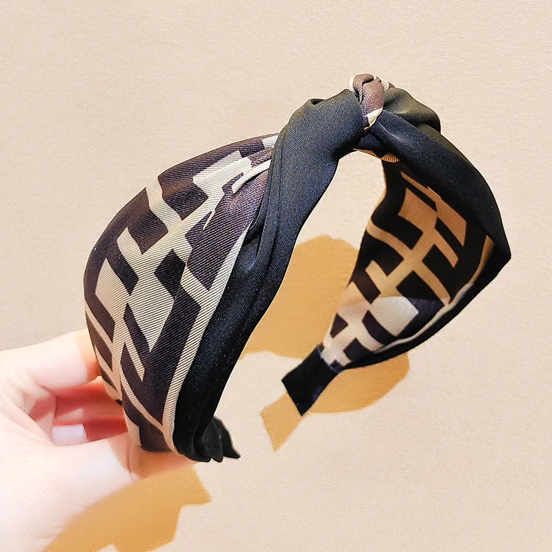 Women Hair Accessories for Girls Fashion Headband Fabric Cross Knotted Bow Chiffon Floral Hair Band Korea Headdress Ladies Hoop
Women Hair Accessories for Girls Fashion Headband Fabric Cross Knotted Bow Chiffon Floral Hair Band Korea Headdress Ladies Hoop