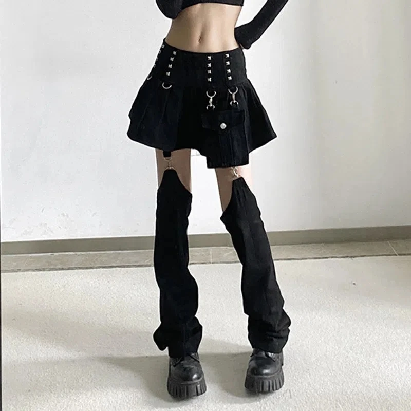 Mexzt Punk Street Women Mini Denim Skirt with Trouser Legs High Waist Rivet Patchwork Retro Metal Buckle Hollow Y2K New Fashion
Mexzt Punk Street Women Mini Denim Skirt with Trouser Legs High Waist Rivet Patchwork Retro Metal Buckle Hollow Y2K New Fashion