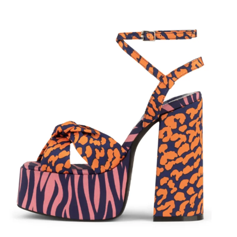 Flower Prints Square Toe Thick High Heels Women Summer Fashion Sandals Gladiator Floral Platform Shoes Big Size 43
Flower Prints Square Toe Thick High Heels Women Summer Fashion Sandals Gladiator Floral Platform Shoes Big Size 43