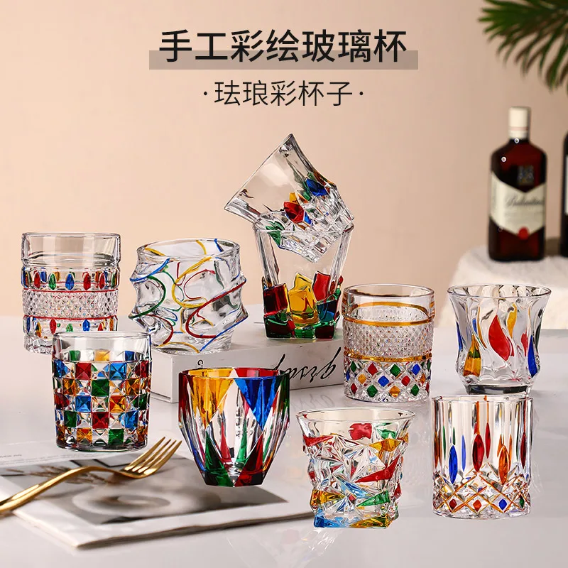 

Hand-painted design with a sense of foreign wine glass luster, crystal glass cups, luxurious niche rainbow whiskey cups