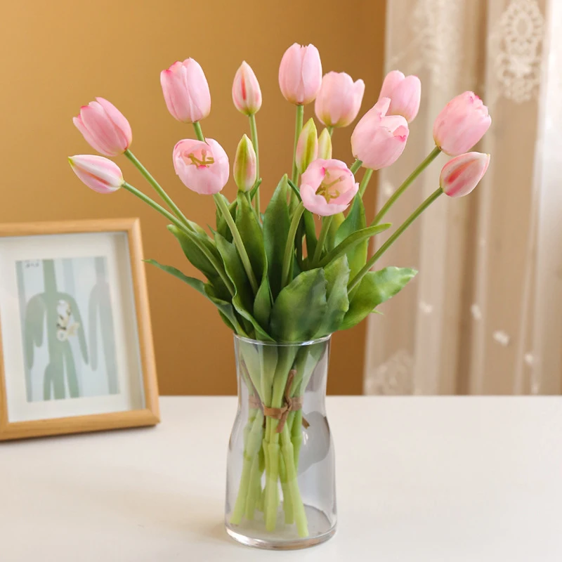 5pcs High Simulation Tulip Bouquet Real Feel Soft Rubber Tulip Home Decorations Flower Arrangement Artificial Bud Wedding Decor
5pcs High Simulation Tulip Bouquet Real Feel Soft Rubber Tulip Home Decorations Flower Arrangement Artificial Bud Wedding Decor