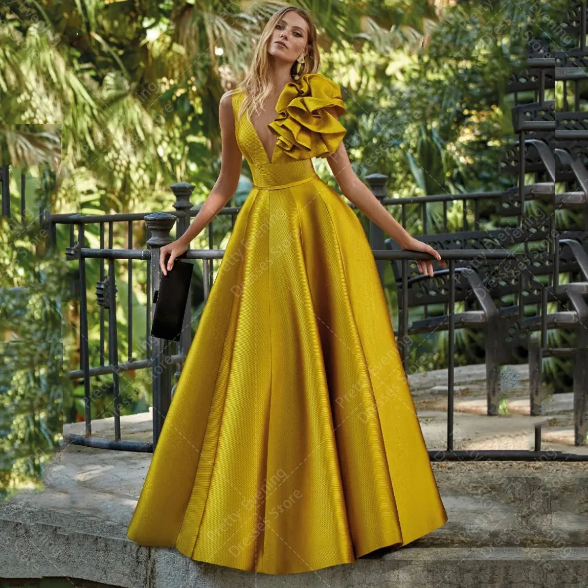 Modern Simple Woman's Yello Evening Dresses Sexy Pleat V Neck Sleeveless Satin Prom Gowns Formal Celebrity Party 2024 Vestidos
Modern Simple Woman's Yello Evening Dresses Sexy Pleat V Neck Sleeveless Satin Prom Gowns Formal Celebrity Party 2024 Vestidos