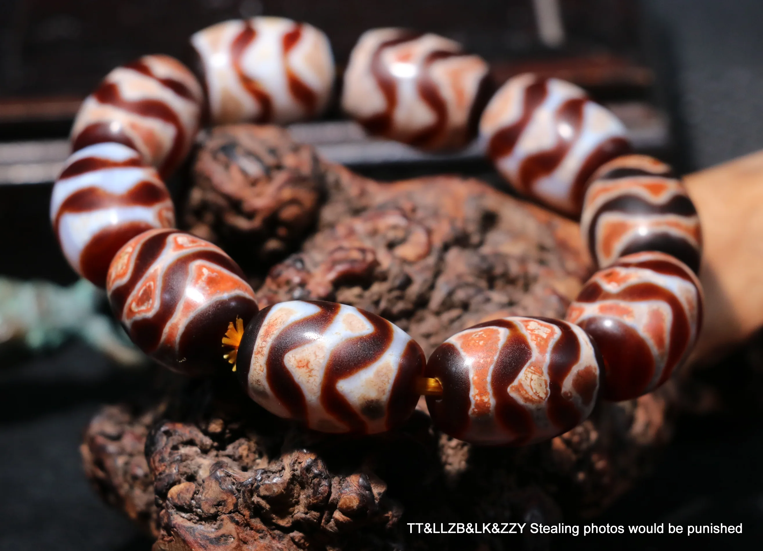 Power Energy Tibetan Old Red Agate Double Tiger Tooth Daluo L Dzi Bead Bracelet Men 2022 Amulet LZK Timestown UPD53
Power Energy Tibetan Old Red Agate Double Tiger Tooth Daluo L Dzi Bead Bracelet Men 2022 Amulet LZK Timestown UPD53