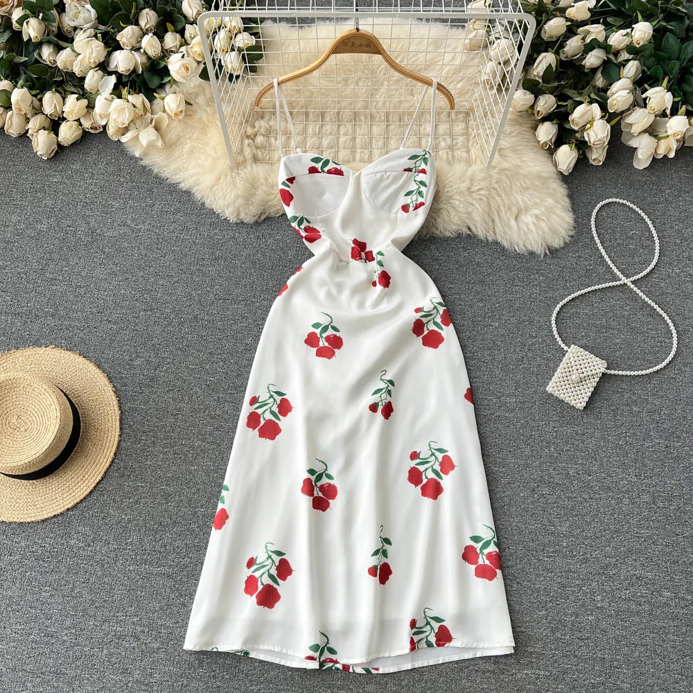 French Retro Print Suspender Dress 2022 Summer New Elegant and Feminine Mid-length Over-the-knee Slim A-line Dress
French Retro Print Suspender Dress 2022 Summer New Elegant and Feminine Mid-length Over-the-knee Slim A-line Dress