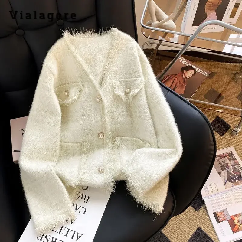 2023 Winter Elegant Casual Office Lady Knitting Long Sleeve Cardigans Women's Fashion V-Neck Solid Color Tassels Sweater Top
2023 Winter Elegant Casual Office Lady Knitting Long Sleeve Cardigans Women's Fashion V-Neck Solid Color Tassels Sweater Top