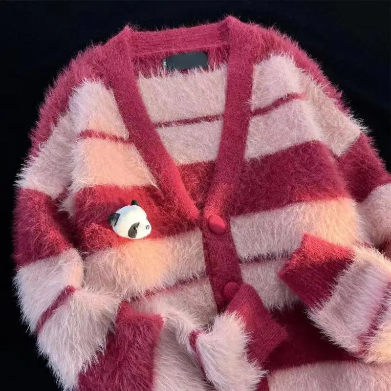 2023 autumn and winter college style contrast striped v-neck cardigan sweater high end velvet jacket kawaii clothes hoodie
2023 autumn and winter college style contrast striped v-neck cardigan sweater high end velvet jacket kawaii clothes hoodie