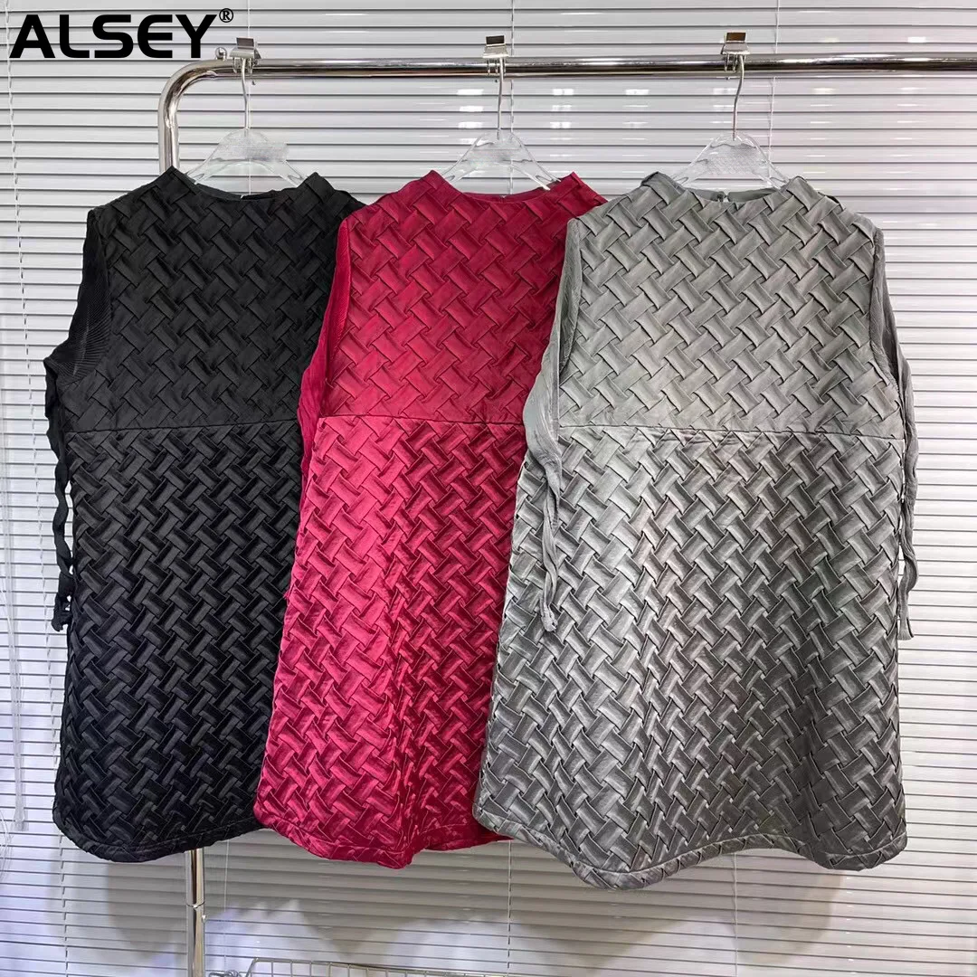 ALSEY Miyake Pleated Embossed Dress for Women's Spring Autumn New Slim Long Sleeve Elegant Temperament Plus Size A-line Dress
ALSEY Miyake Pleated Embossed Dress for Women's Spring Autumn New Slim Long Sleeve Elegant Temperament Plus Size A-line Dress