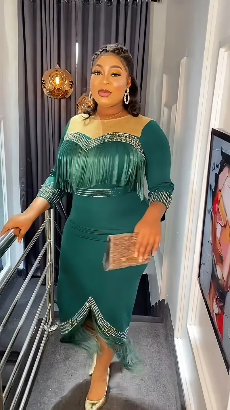 Gaun Midi rumbai seksi gaun Afrika untuk 2023 gaun Bodycon panjang элегантная бара pakaian Afrika женская одежда
Gaun Midi rumbai seksi gaun Afrika untuk 2023 gaun Bodycon panjang элегантная бара pakaian Afrika женская одежда